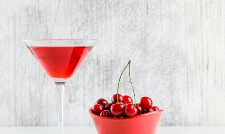 Drink com cereja mistura sabor e nutrientes