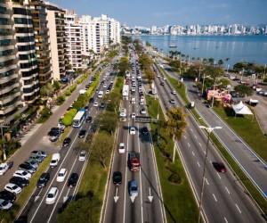 Floripa amplia estrutura para carros elétricos