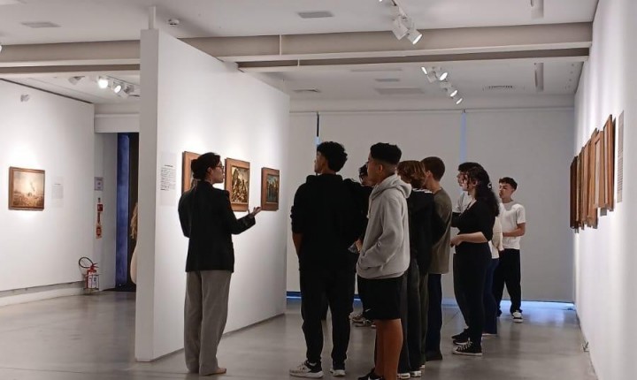 Arte e acolhimento unem refugiados em Floripa