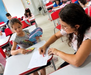Floripa cria bônus para educadores municipais