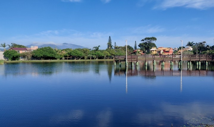 Lagoa da Chica recebe limpeza e monitoramento