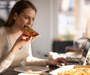 Você está com fome ou com vontade de comer? Por Gabriela Morateli dos Santos