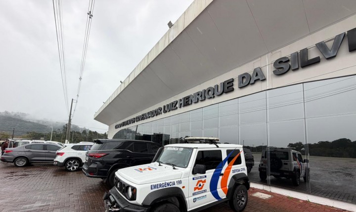 Floripa começa entrega de telhas após granizo