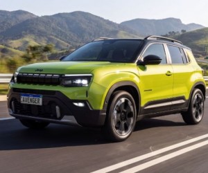 Avenger ajuda Jeep a bater recorde