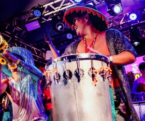 Percussionista chilena leva experiência internacional a Floripa