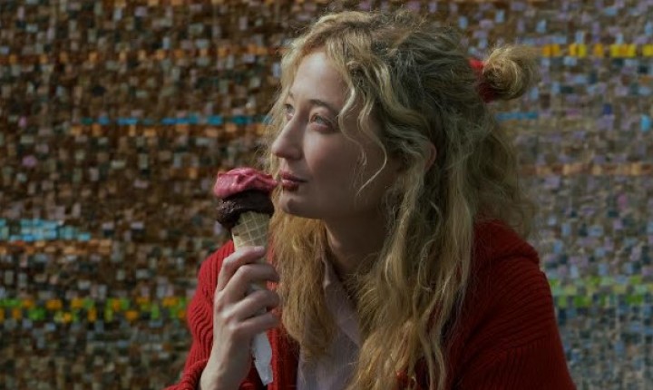 “Três Vezes Adeus” estreia trazendo emoção e delicadeza ao cinema, por Karin Verzbickas