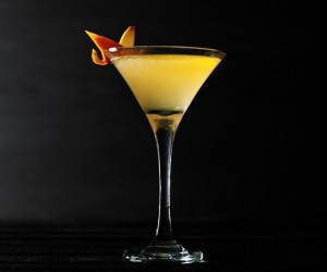 Primavera inspira drinks com flores 