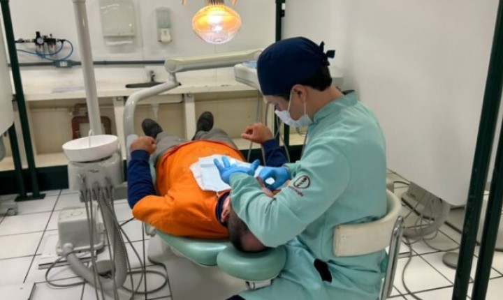 Trabalhadores do Aliança por Floripa iniciam atendimento odontológico na UFSC