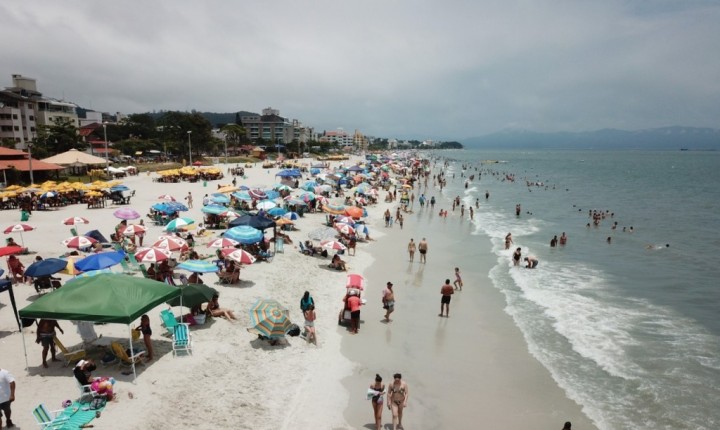 Ambulantes já podem disputar vagas nas praias da Capital