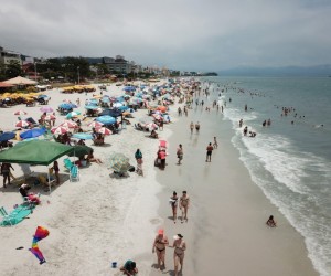 Ambulantes já podem disputar vagas nas praias da Capital