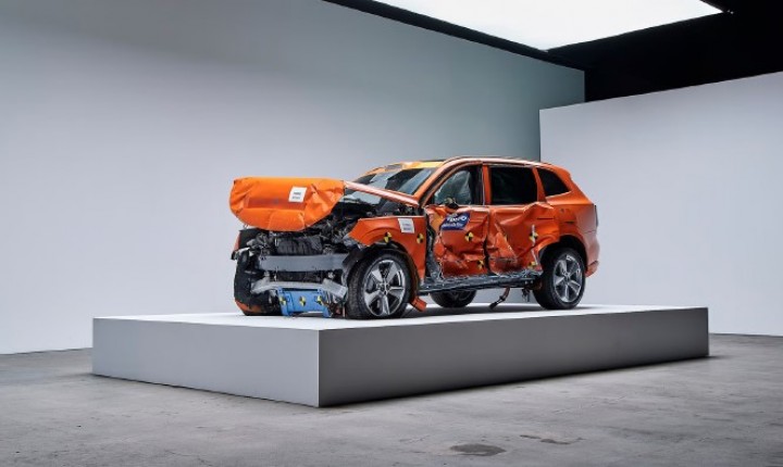 Volvo usa colisões reais para desenvolver carros mais seguros