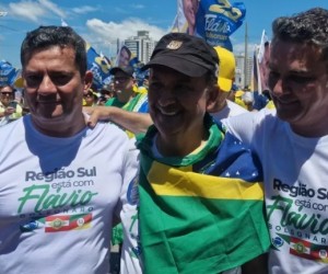 Motociata reúne lideranças em apoio a Flávio Bolsonaro
