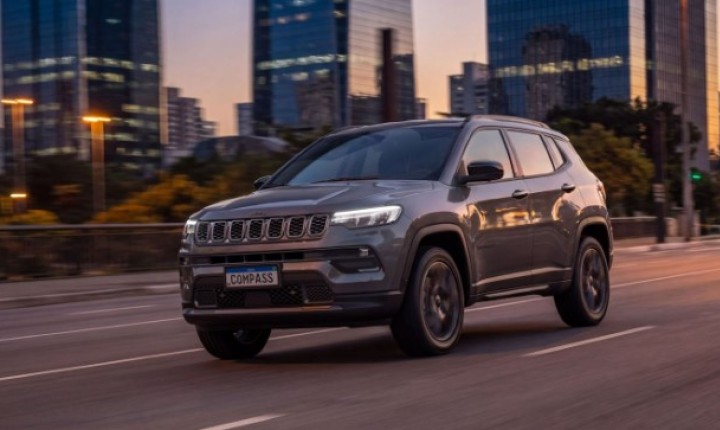 Jeep Compass 2027 estreia versão híbrida de 48V
