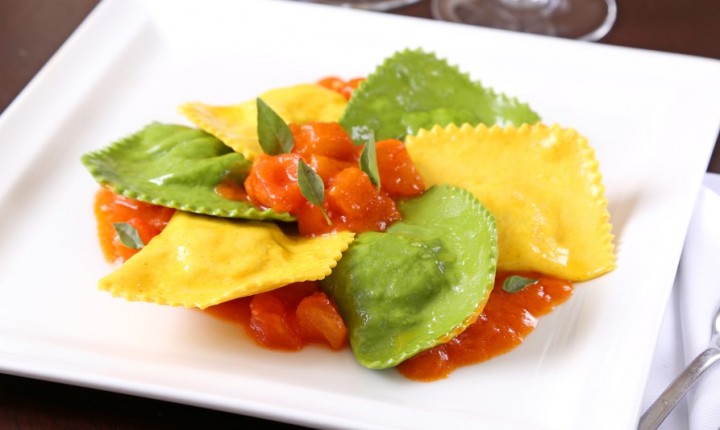 Aprenda a preparar raviolini alla napolitana em casa
